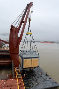 Loading large cargo onto barge